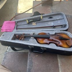 Violín Missing  1 String
