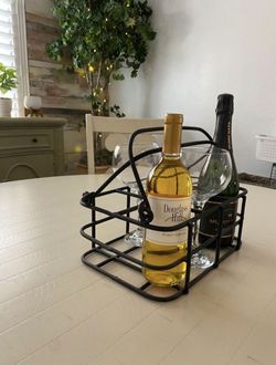VINTAGE MILK BOTTLE CARRIER