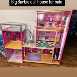 Barbie Doll House 