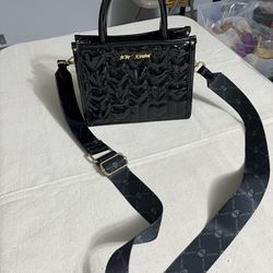 Betsy Johnson hand bag