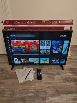 32" LG Smart TV (Television, screen, monitor, gaming)