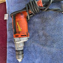 1/2” Milwaukee Key Less Drill Heavy Duty Used Works 35 Dls 