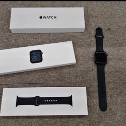 Apple Watch SE 3 (GPS) 40mm Starlight Aluminum Case with Starlight Sport Band any size color available- (2025)