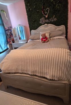 Girls Bedroom Set