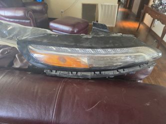 15 CHEROKEE HEADLIGHT Rh