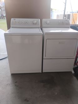 SET WASHER AND DRYER GAS VERY GOOD WORKING
