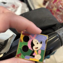 Disney Pin - Loungefly Mickey and Friends Artsy Series - Minnie