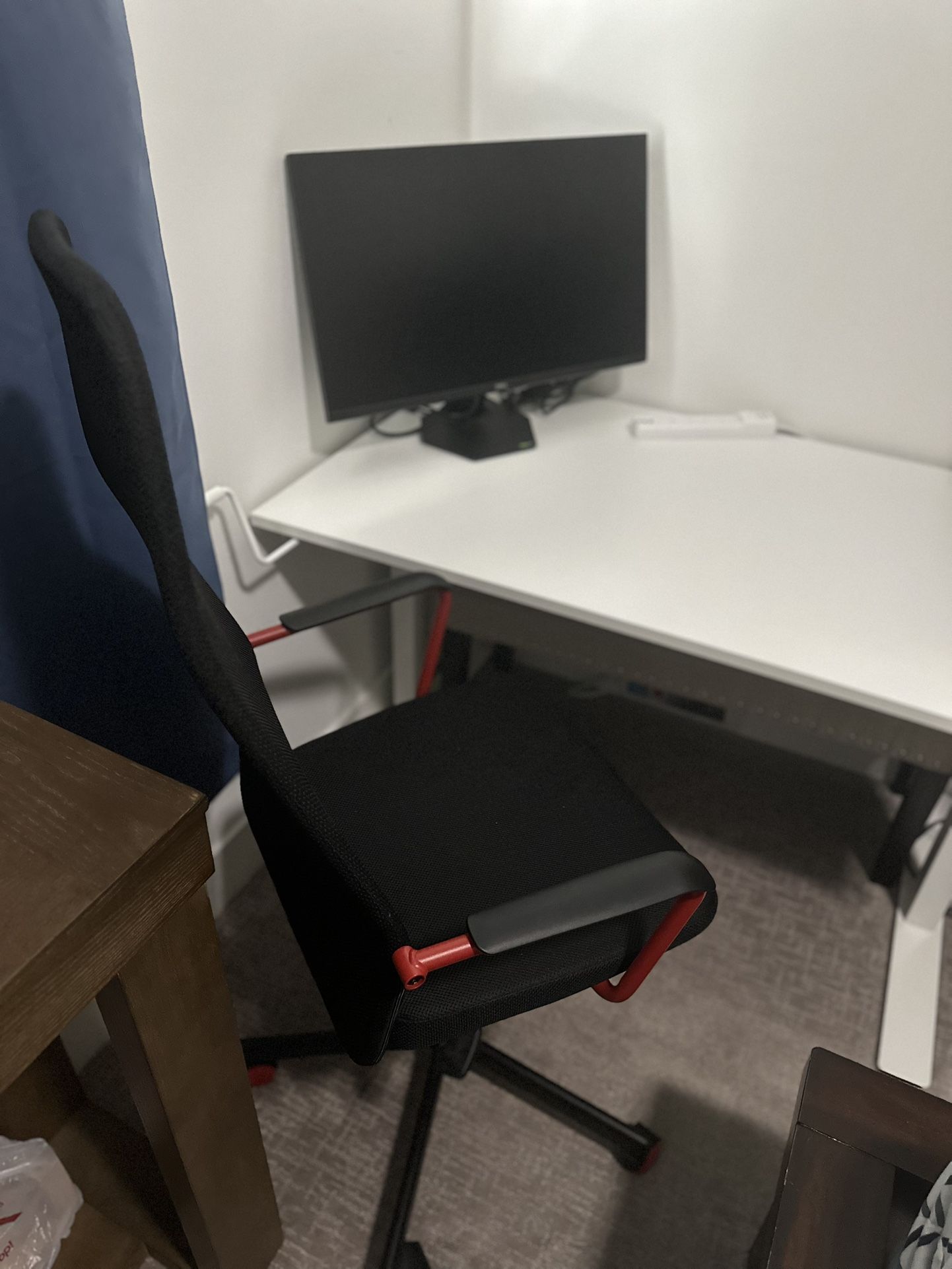 computer desk and chair
