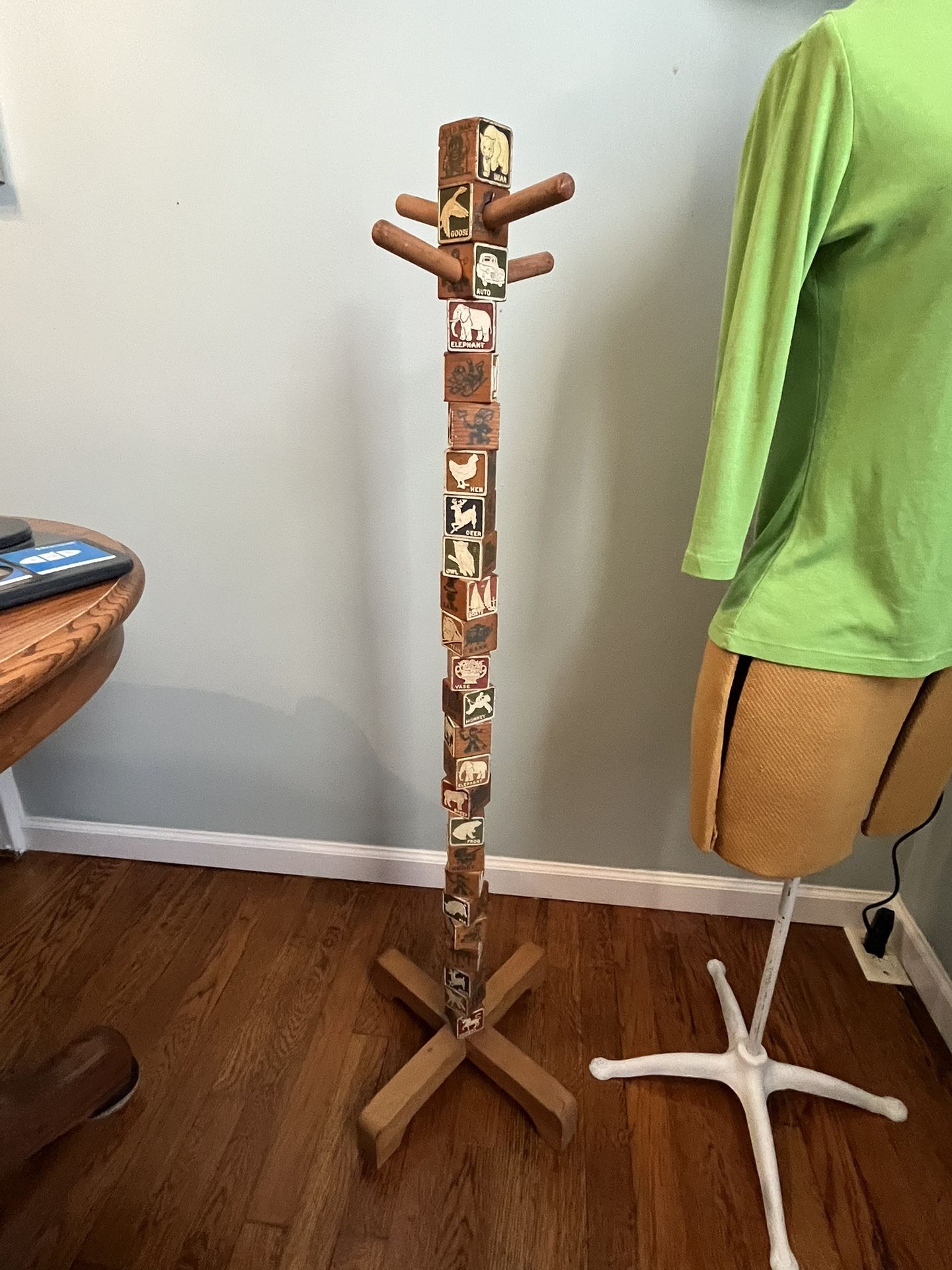Building Block Children’s Coat Rack