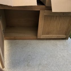 Kitchen Gabinete And 2 Bedroom Or Restroom Lights  All For 160