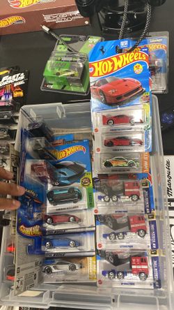 Hot Wheels Mainlines