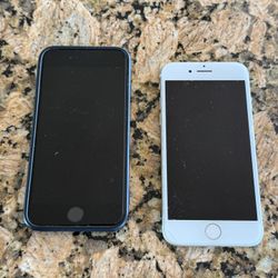 2 iPhones 8