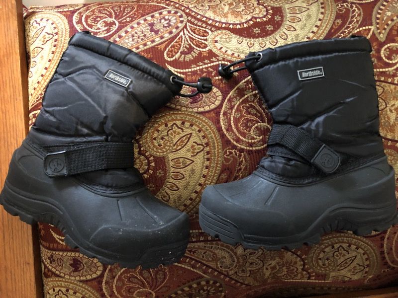 Children’s snow boots brand name Northsize size 12