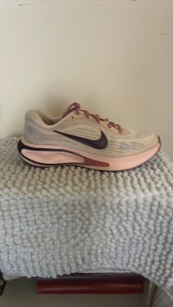 Rose women Nikes