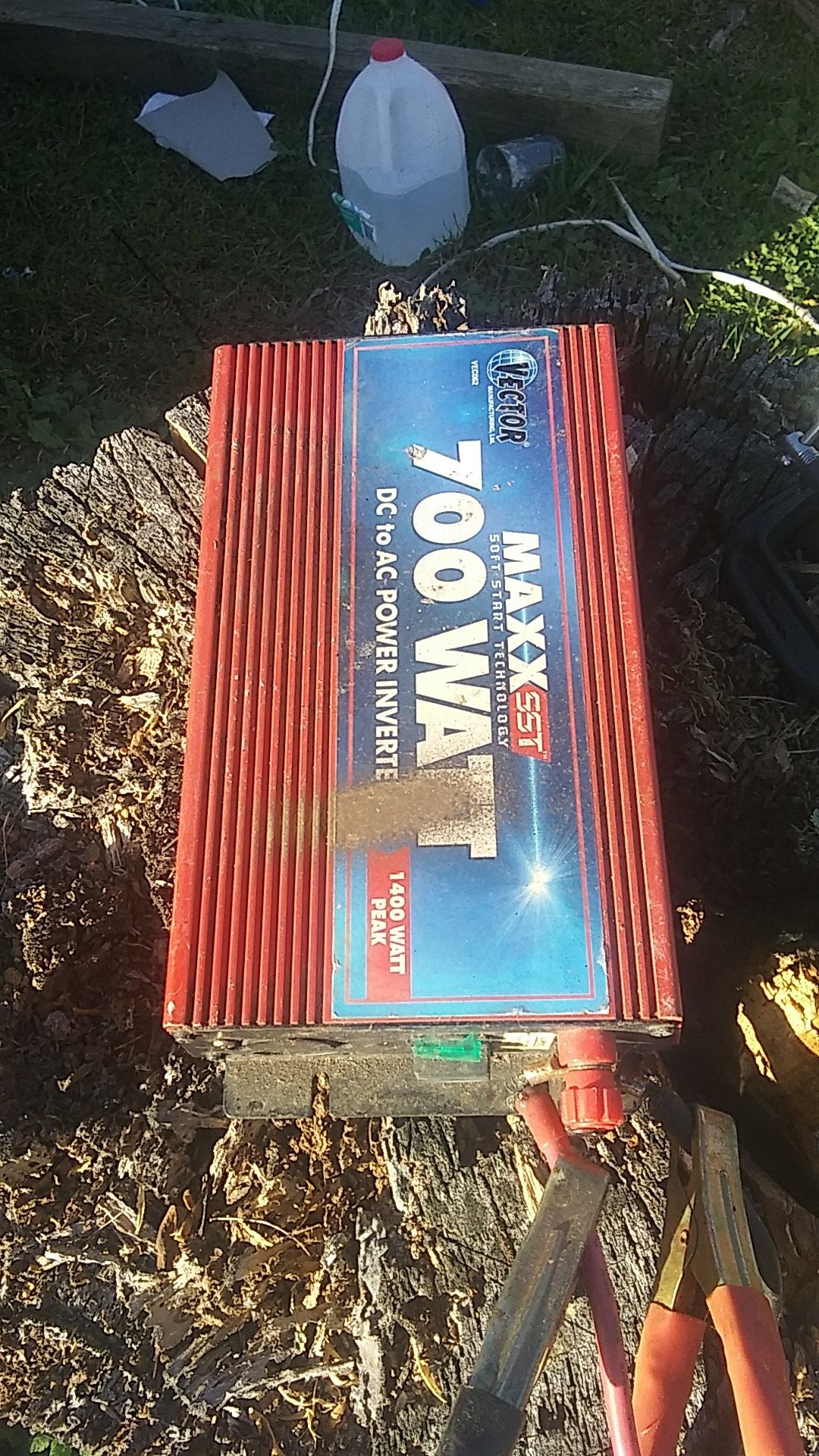 Vector 700 watt inverter