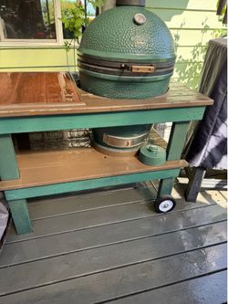 Large Big Green Egg- almost new