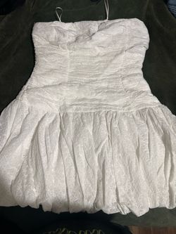 white lace dress🤍