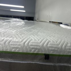 QUEEN SIZE TEMPURPEDIC FLEX SUPREME HYBRID MATTRESS & BOX SPRING BED SET