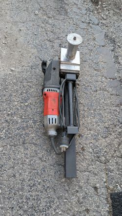 Maxis & Rays tool tugger motor & gear box 4000LB just what's in the picture 