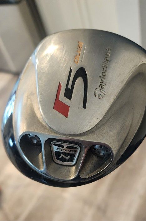 Golf Club LIKE NEW READ DESCRIPTION 