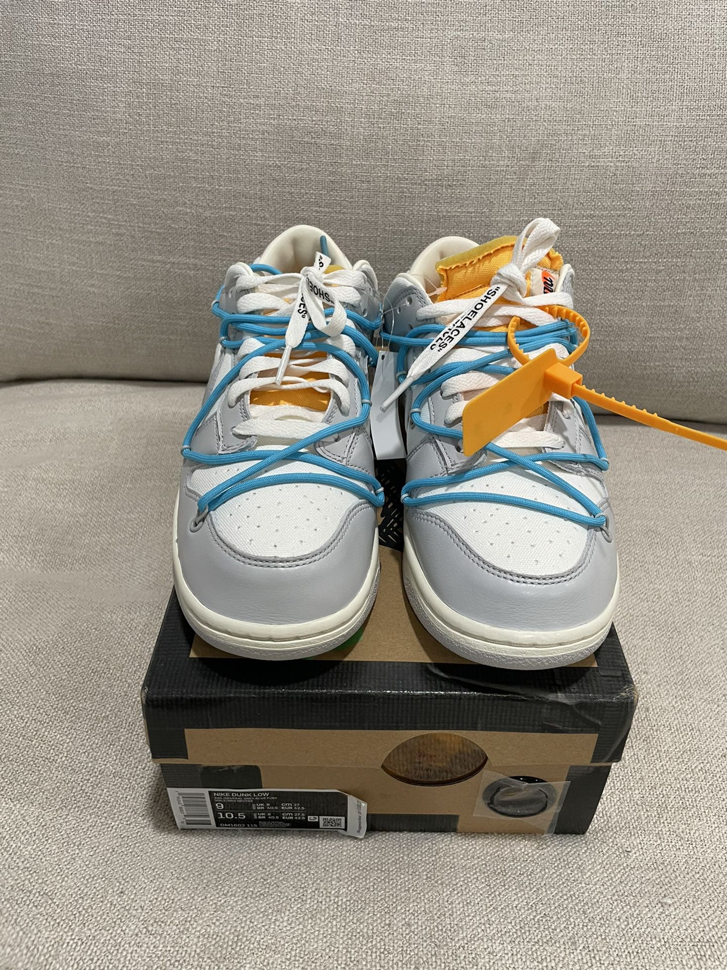 Off White Dunks Lot 2 for Sale in Chicago, IL - OfferUp