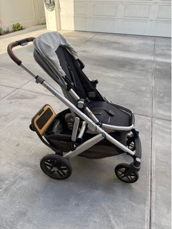 UPPAbaby Vista stroller + bassinet and accessories