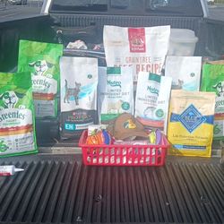 Pet Co Dog An Cat Food