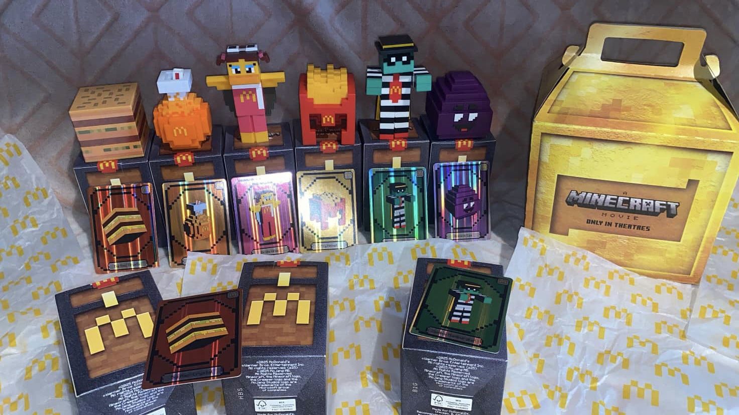 !READ DESCRIPTION! 2025 Minecraft Movie McDonalds Collectables COMPLETE w codes