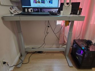 Electric gaming desk adjustable height