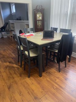 7 piece  Kitchen table set