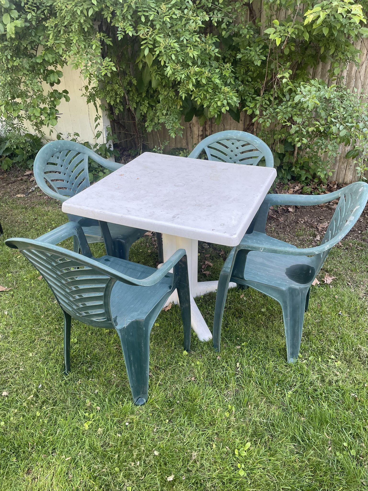 Outdoor Patio Table And Chairs
