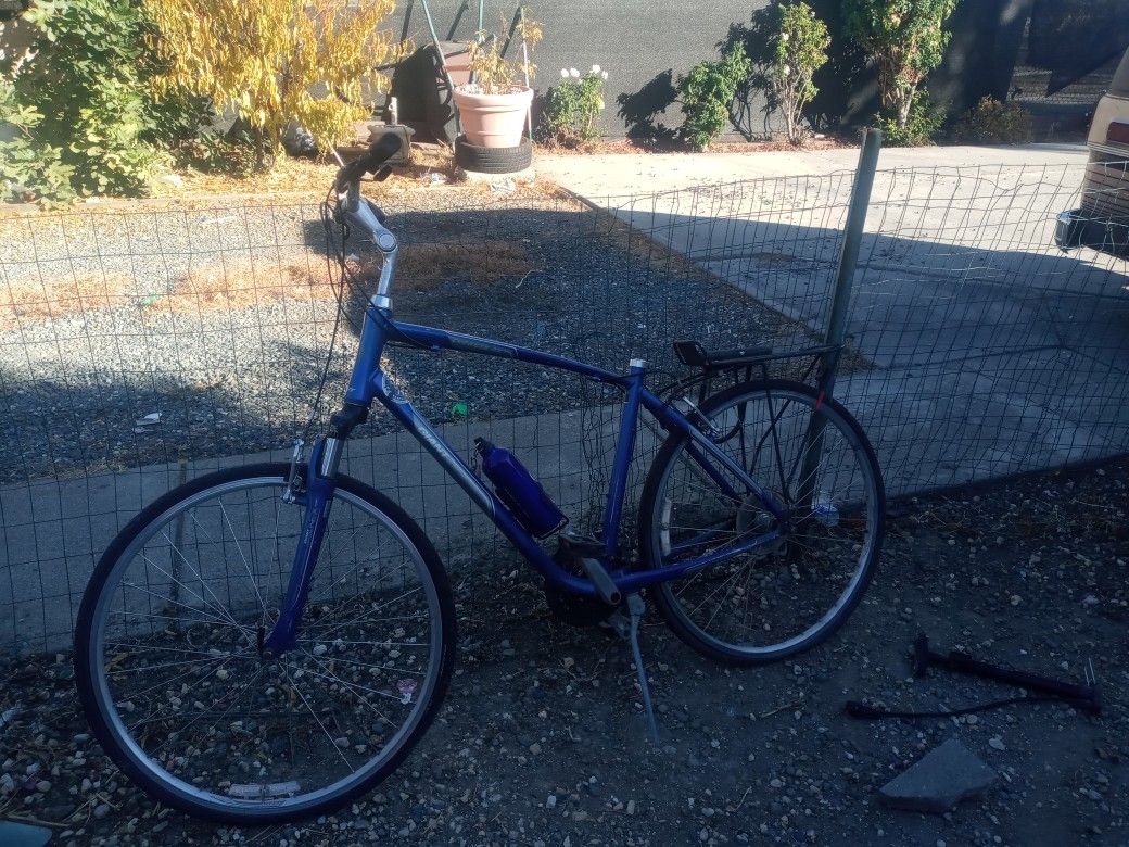 Giant Brand 28" Bike