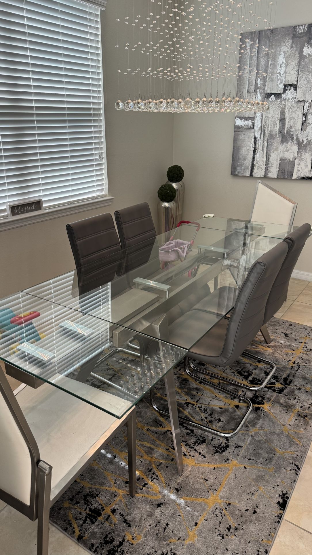 Expandable Dining Table And Chairs