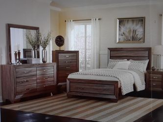 New 4 piece queen bedroom set