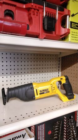 DEWALT 20V MAX VARIABLE SPEED RECIPROCATING SAW (TOOL ONLY)