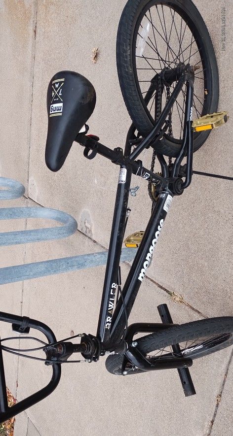 Mongoose Brawler BMX
