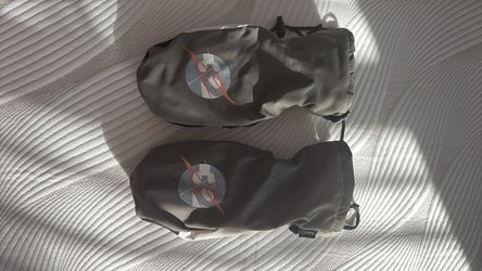 Insulated Ski / Snowboard Mittens – NASA Style Patch