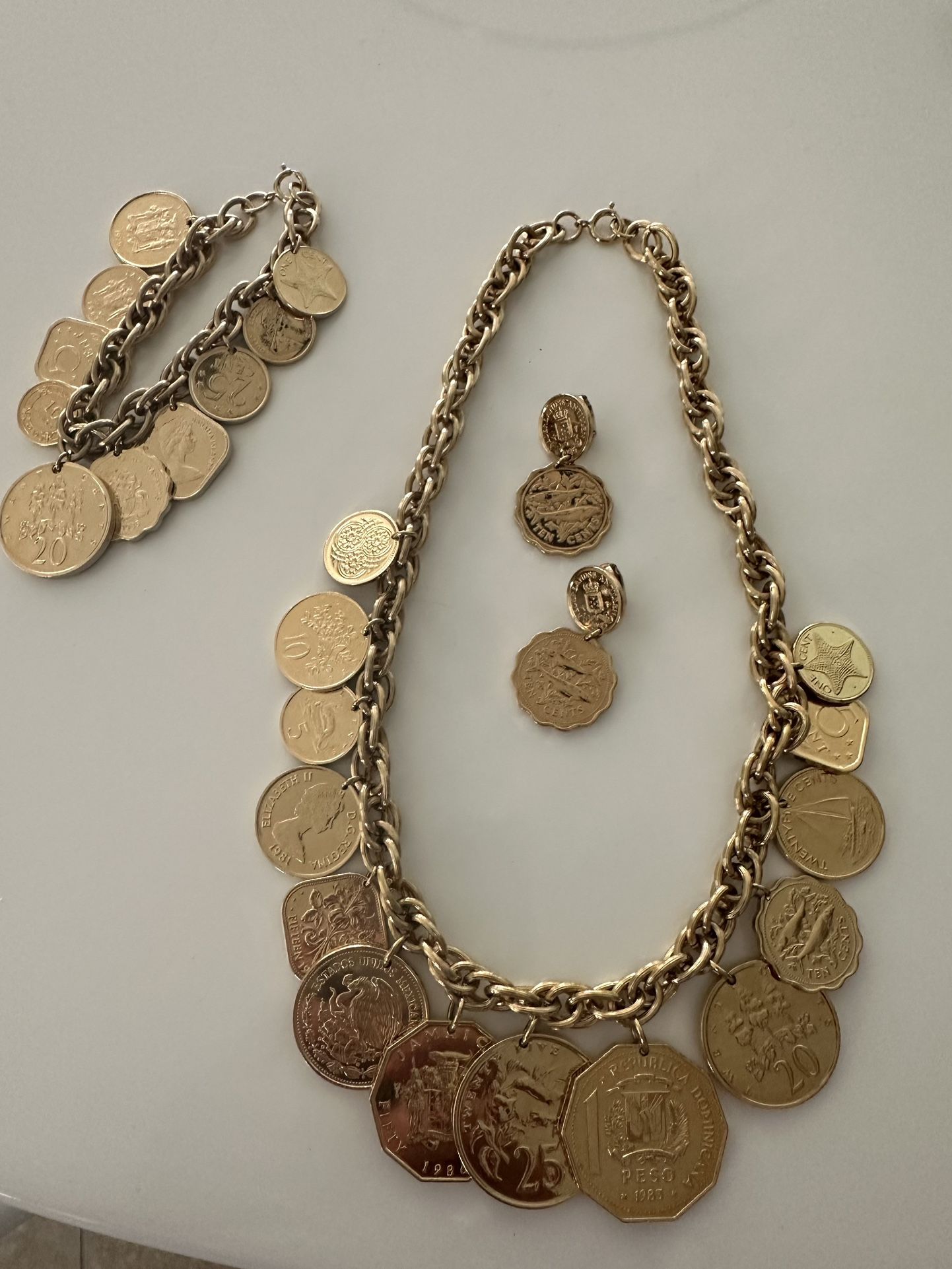 Franklin Mint 1980s Golden Caribbean Necklace, Bracelet, And Clip Earrings
