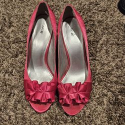 Barbie PINK Ladies High Heels.  Size 8