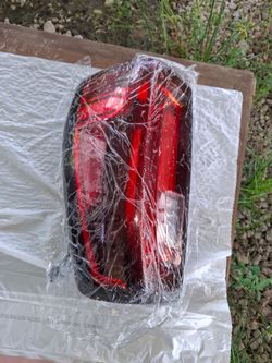 Tail light  side driver  gmc  sierra  fit  2019-2024