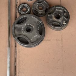 Olympic 5Ft Bar Bell With 8 Weights