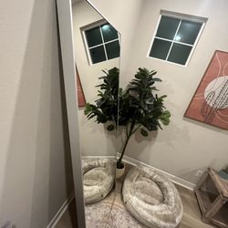 Large Mirror - Excellent Condition