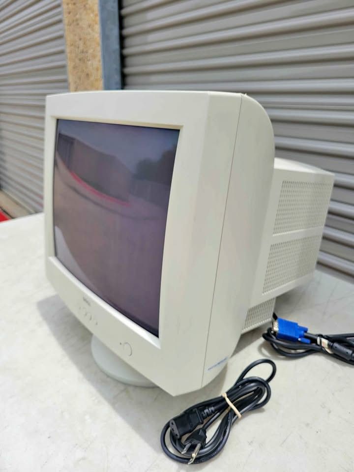 Dell E770s 17” CRT VGA Computer PC Monitor Retro Gaming 1280x1024 60Hz TV