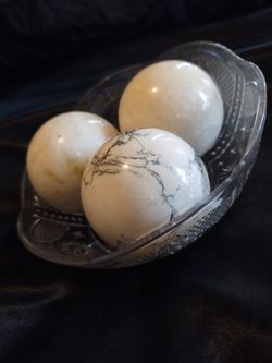 White Crystal Spheres 
