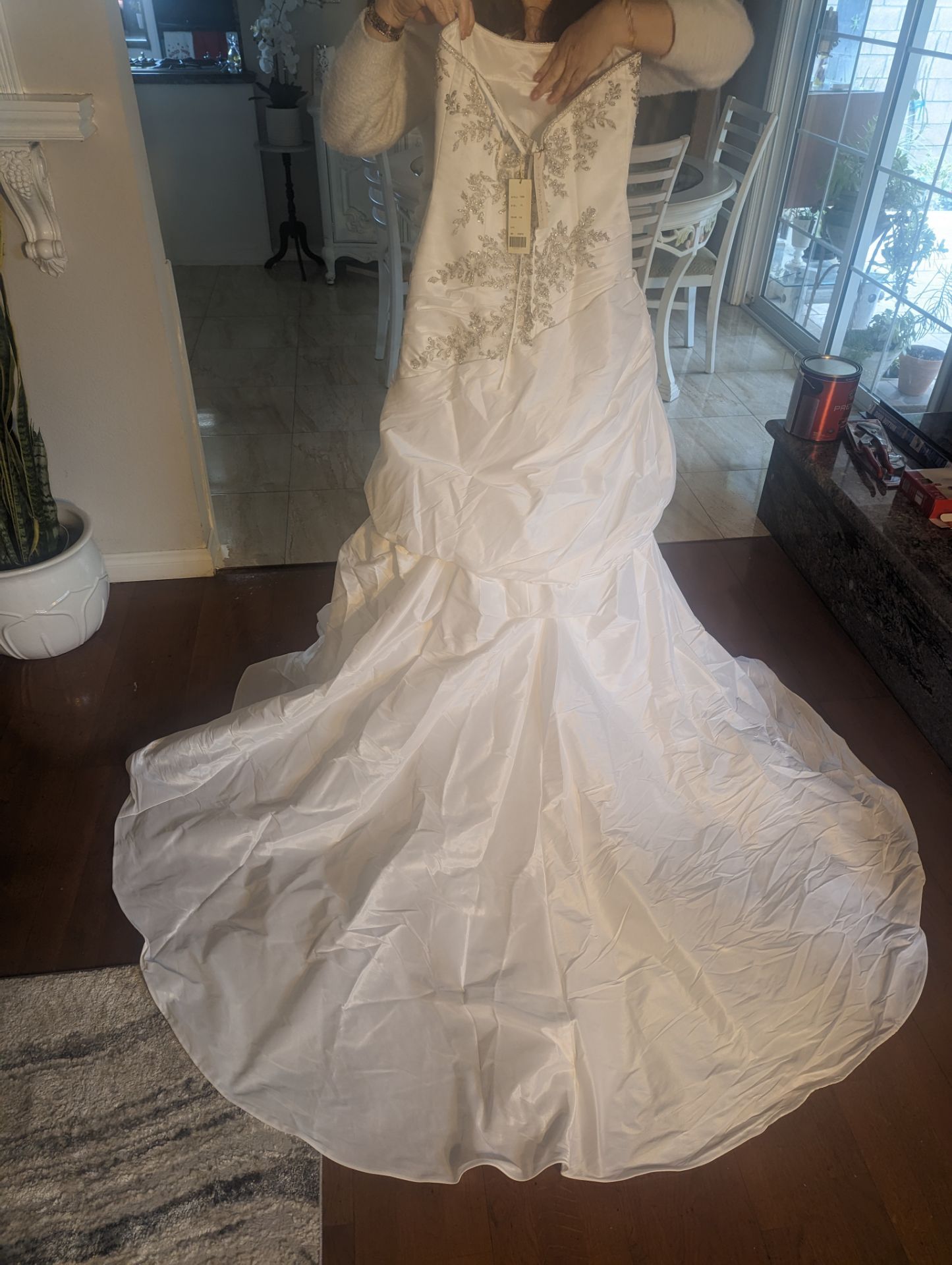 Casablanca Bridal Wedding Dress Size 10 w/ Beaded Detail & Veil