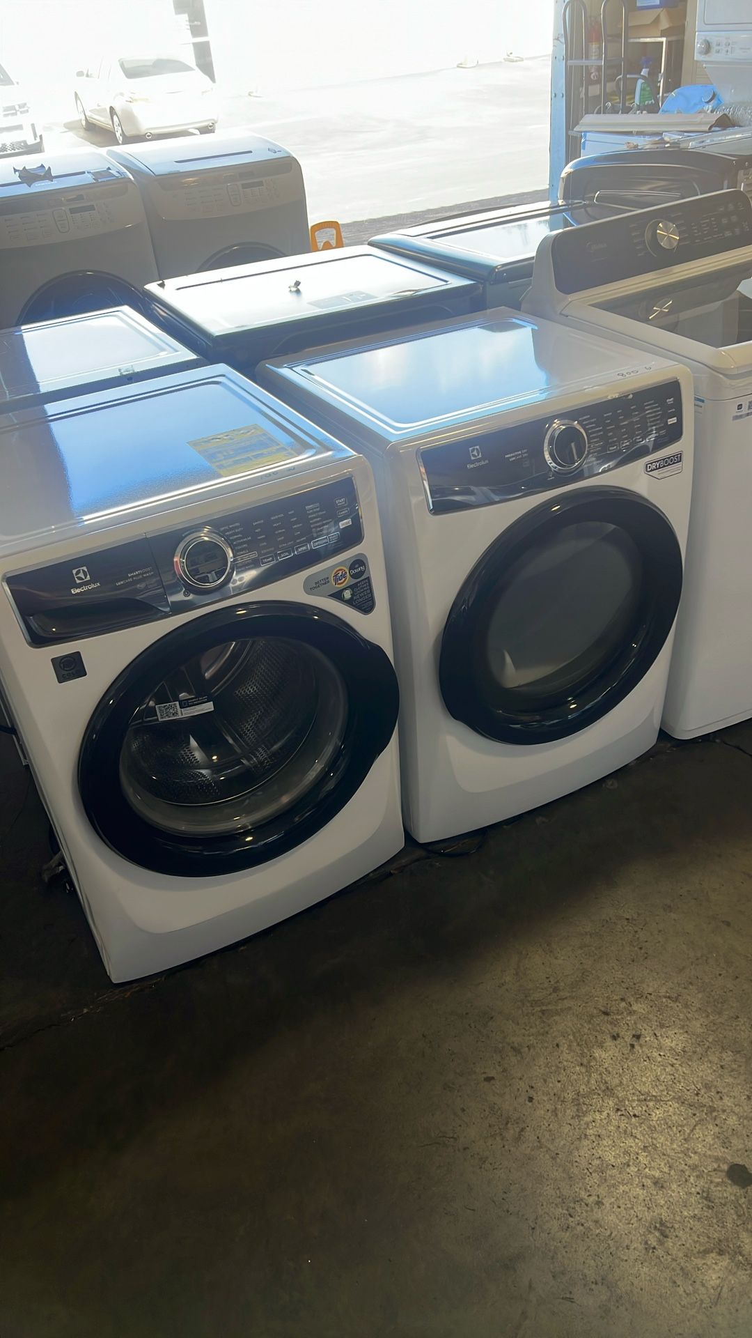 Electrolux Washer & Gas Dryer Set - White