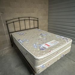 Full Size Bed With Extra Firm Mattress/ Cama Tamaño Matrimonial Con Colchón Extra Firme