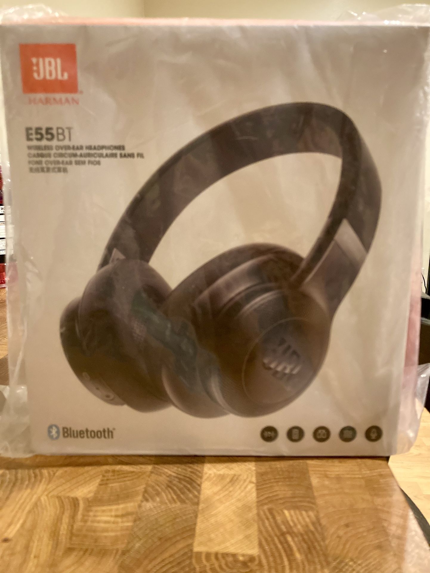 JBL Wireless Headphones 