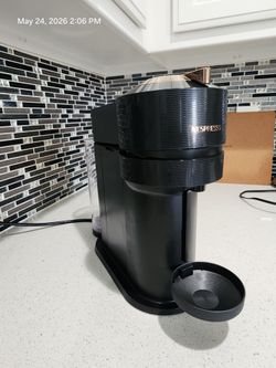 Cafetera NESPRESSO