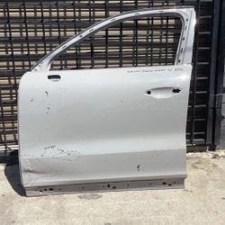 2019 - 2022 PORSCHE CAYENNE FRONT DRIVER DOOR SHELL OEM